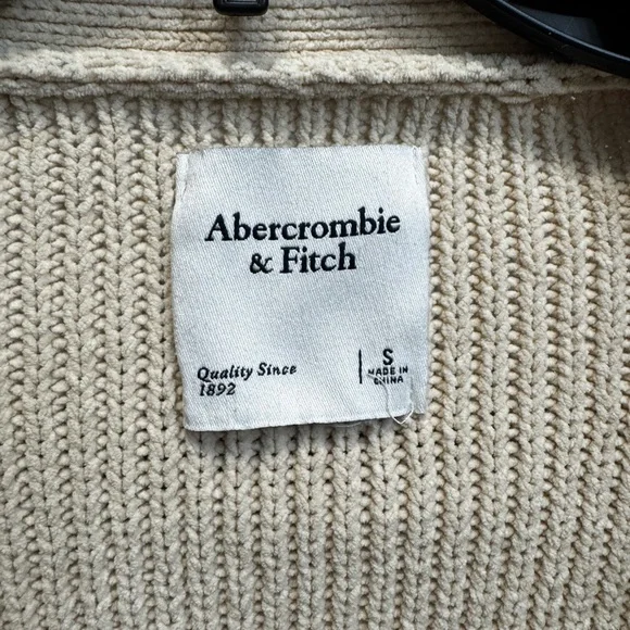 Abercrombie & Fitch Cozy Cream Sweater - Picture 3 of 10